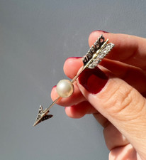 Antique Victorian era 18K gold pearl diamond arrow brooch