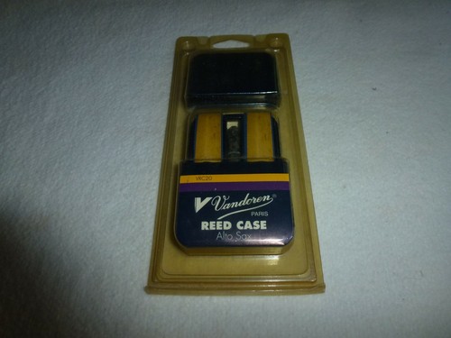 Vandoren reed case - vandoren,