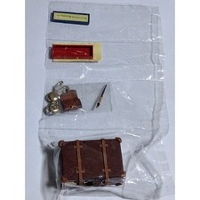 Bienvenue client * chat noir antique do * riment * petit échantillon * malle