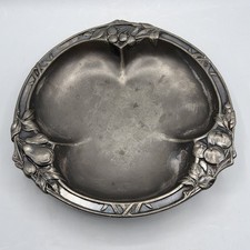 Coupe en métal argenté à