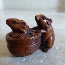 SUPERB VINTAGE JAPANESE WOOD NETSUKE 2 RATS signed TOMOKAZU