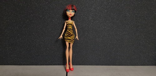 Poupée monster high - poupée,