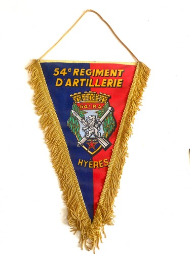 Ancien grand fanion militaire - grand,