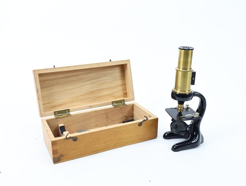 Microscope laiton - microscope, en