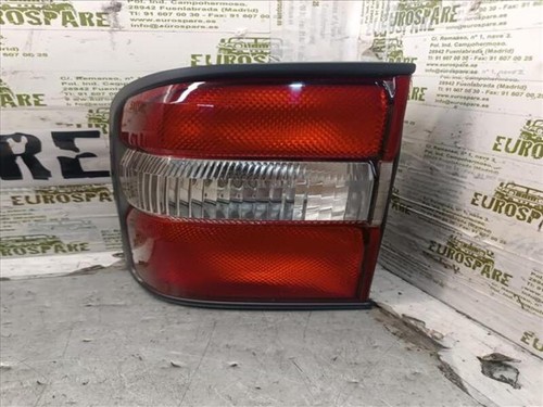 Feu arrière gauche nissan - arrière,