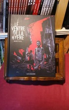  LE VENTRE DE LA HYÈNE