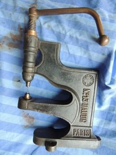 Ancien emboutisseur de