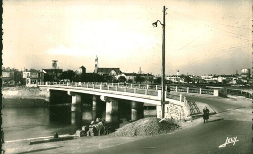 Carte postale semi moderne - semi, st