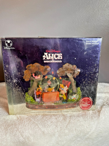 Walt disney snow globe - snow,