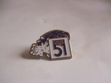 PINS BOISSON ALCOOL  PASTIS 51  VAGUE