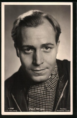 Acteur paul klinger souriant - paul,
