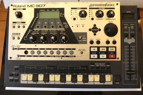 Roland 307 groovebox - roland, mc-307