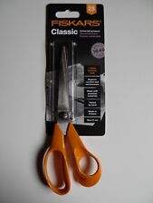 CISEAUX FISKARS CLASSIC UNIVERSELS POUR DROITIER 21 CM.