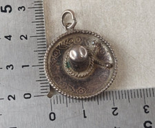 Pendentif forme chapeau mexicain, en argent massif, Mexico