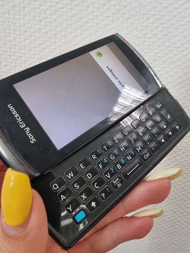 Sony ericsson vivaz - pro, u8i