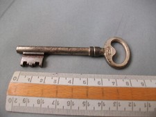 ANCIENNE Clé de serrure coffre fort LR N° 6  / déco maison