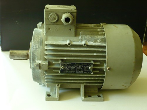 Moteur triphasé siemens - moteur,
