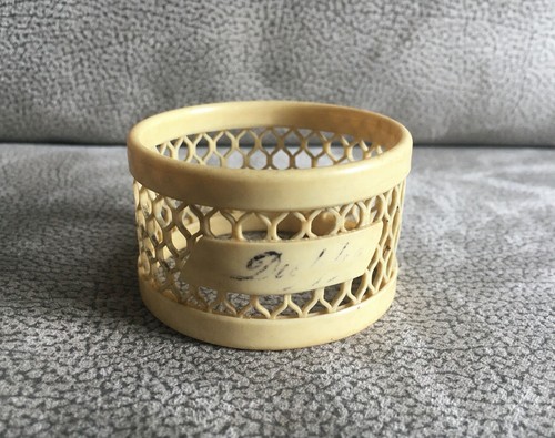 Ancien rond serviette - ,