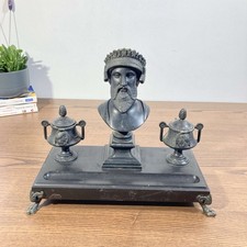 Magnifique Encrier en marbre noir – Style néo-Renaissance – Napoléon III, 1870