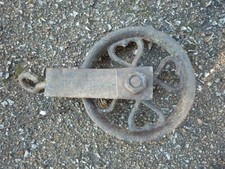 Poulie fer forgé déco coeur/puit