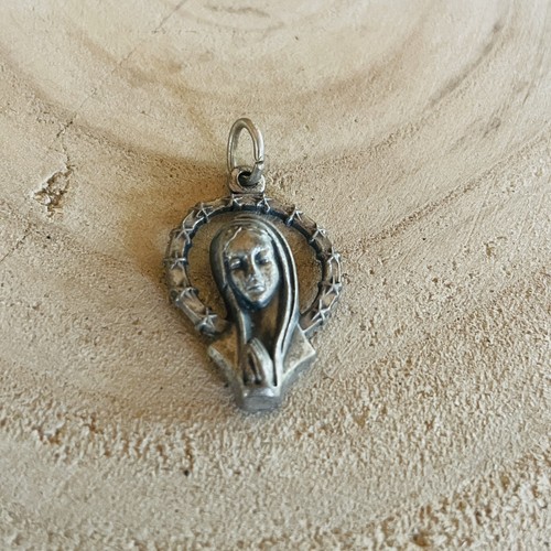 Médaille religieuse vintage