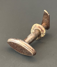 Ancienne petite poignée fer