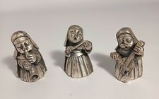 Trois figurines italiennes en étain Peltro Italy représentant trois nonnes 