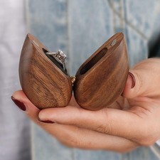 En Forme de coeur Noyer Boîte De Bague En Bois Organisateur Coin Portable Cas