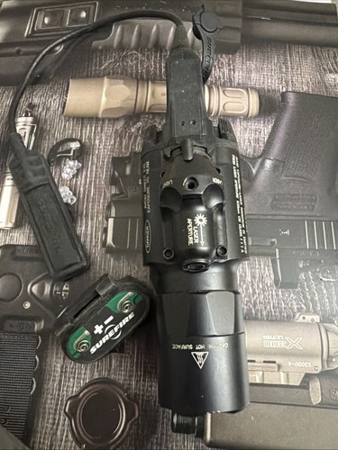 Surefire x400 with cable - with,