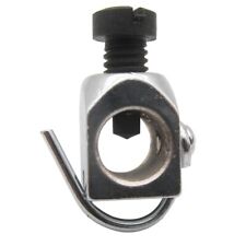 Pince à aiguille adaptée au