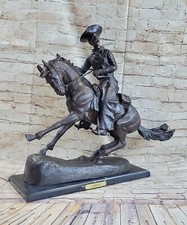 Sculpture En Bronze Signée De