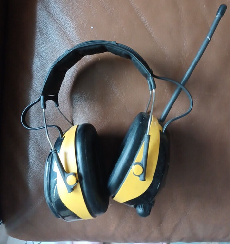Peltor safety work tunes - safety,