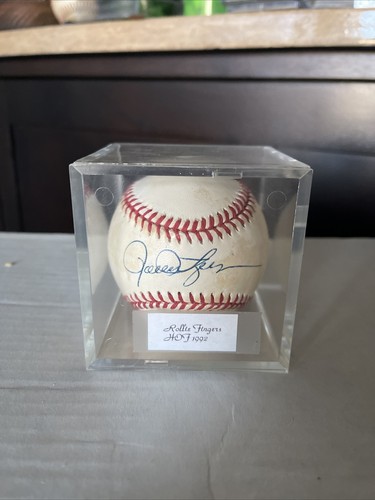 Rollie fingers autographed - fingers,