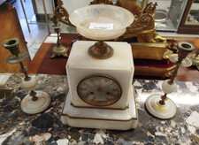 Pendule Albatre Et Bronze