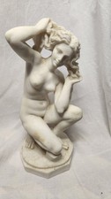 Belle statuette en plâtre