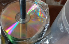 150 cd vierges + 86 étuis