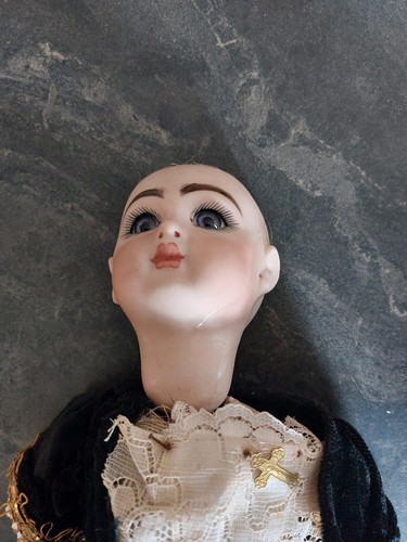 Ancienne poupée bouche - poupée,
