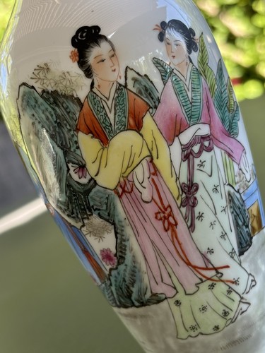 Ancien vase porcelaine