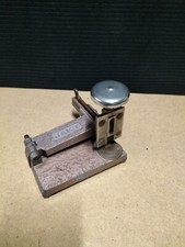 Ancienne Agrafeuse JAKY