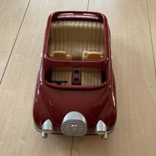 Voiture ouverte rouge