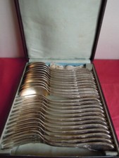 Couverts Anciens 12 Cuillères 12 Fourchettes Métal Argenté Métal Blanc