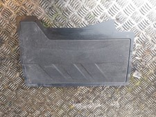 Protection cache moteur -