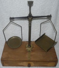 Balance Testut ancienne bois et laiton – déco vintage – collector- REF 1412