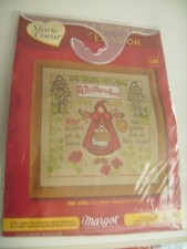 Kit points comptés Le petit chaperon rouge marque Margot 40X40 cm fils DMC neuf