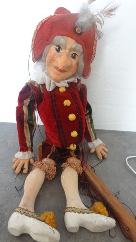 Ancienne marionnette - ancienne,