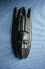 Sculpture masque africain en bois noirci  N°2