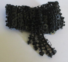 Bracelet pastilles perles en résine noires de jais pampilles bijou vintage 5822