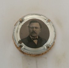 ? CAPSULE CHAMPAGNE LAUNOIS PÈRE & FILS N°35d