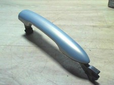 Poignee porte avant gauche RENAULT MEGANE 2 PHASE 1 7701474437