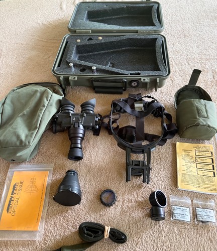 Pvs night vision goggles - night,